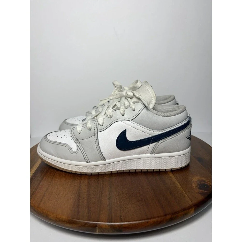 Jordan *preowned* 100%